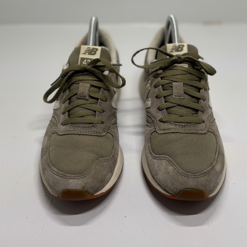 New Balance 420 Sneakers Men’s 8.5 Olive Green Suede Mesh Casual Retro Shoes - Picture 4 of 13